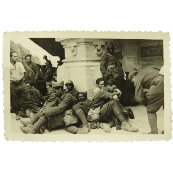Foto av de afrikanska franska krigsfångarna. Espenlaub militaria